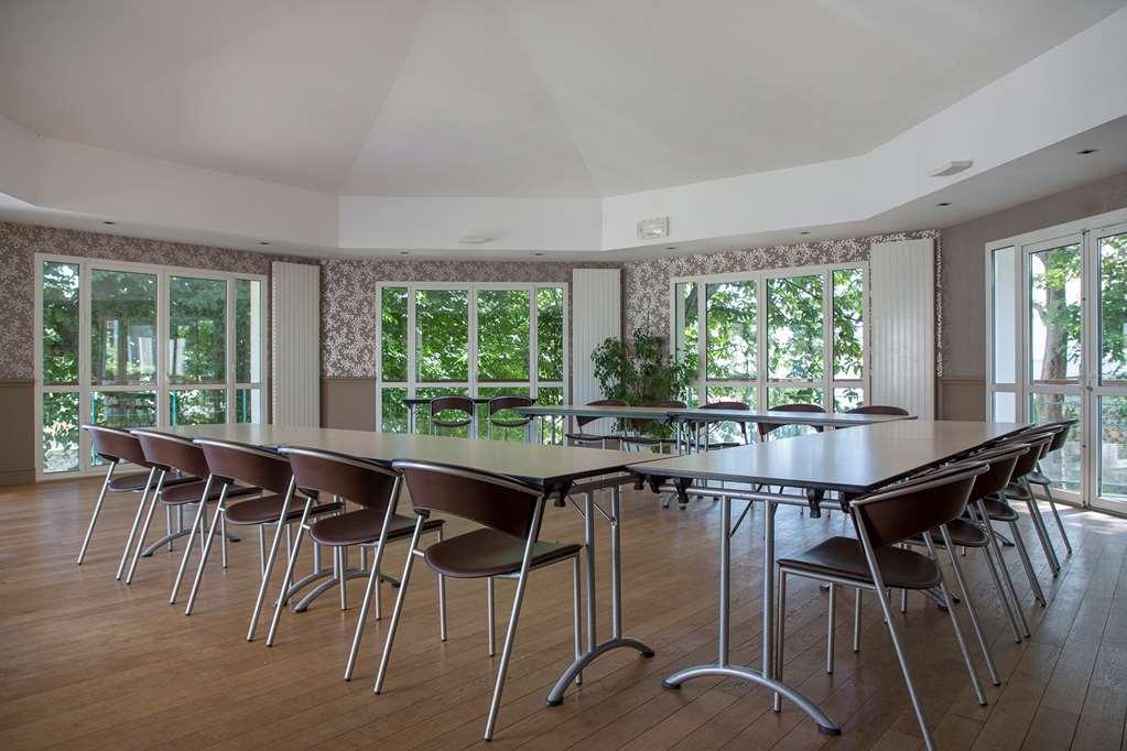 Hotel Clos De Vallombreuse, The Originals Relais Douarnenez